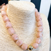 Load image into Gallery viewer, Chunky Bead Necklace