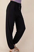 Load image into Gallery viewer, Modal Jogger Pant Black
