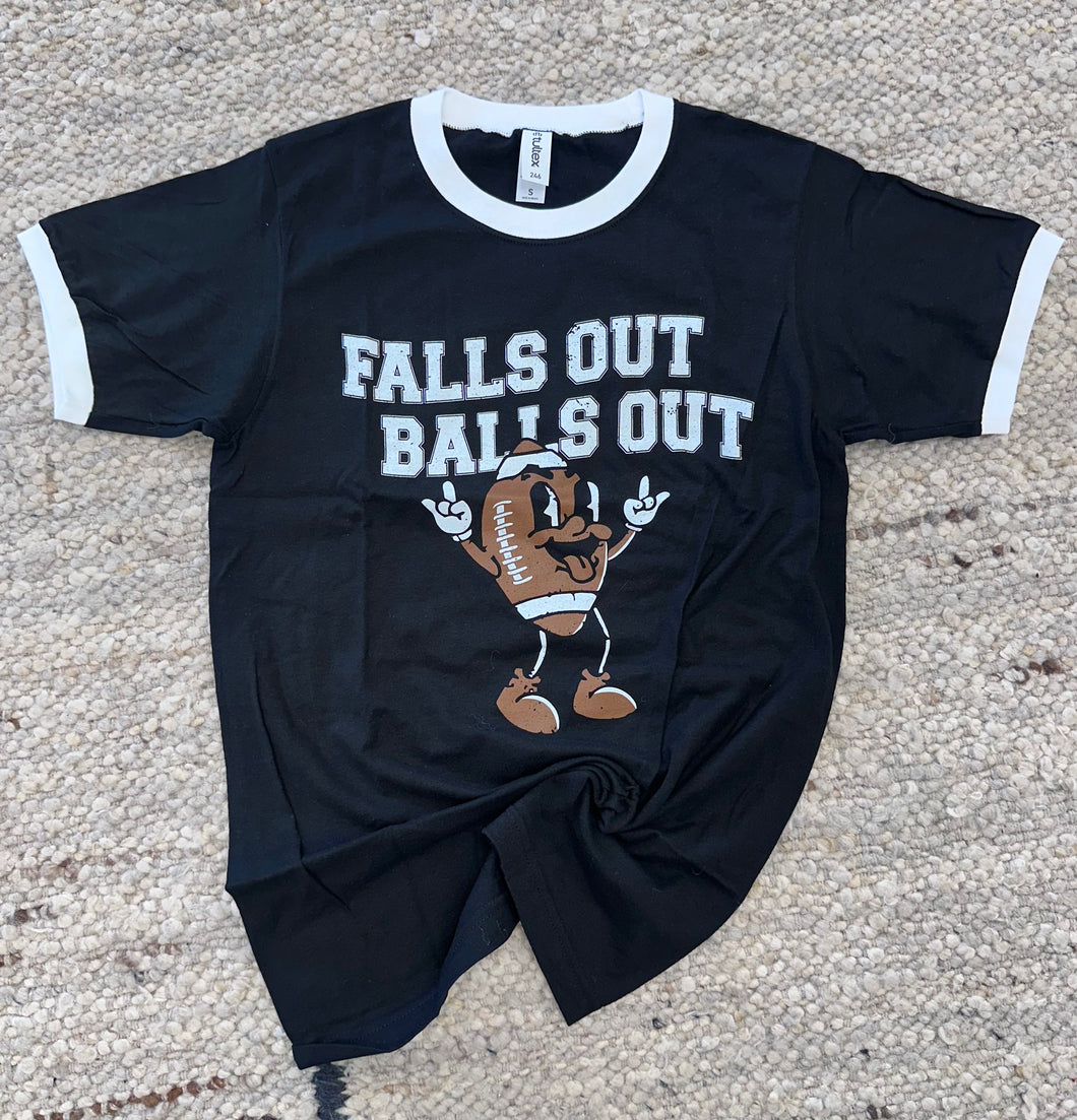 Falls out
