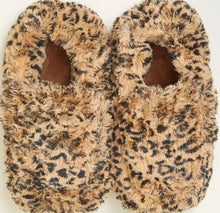 Load image into Gallery viewer, Warmies Slippers One-Size
