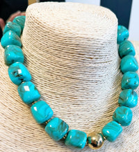Load image into Gallery viewer, Chunky Bead Necklace
